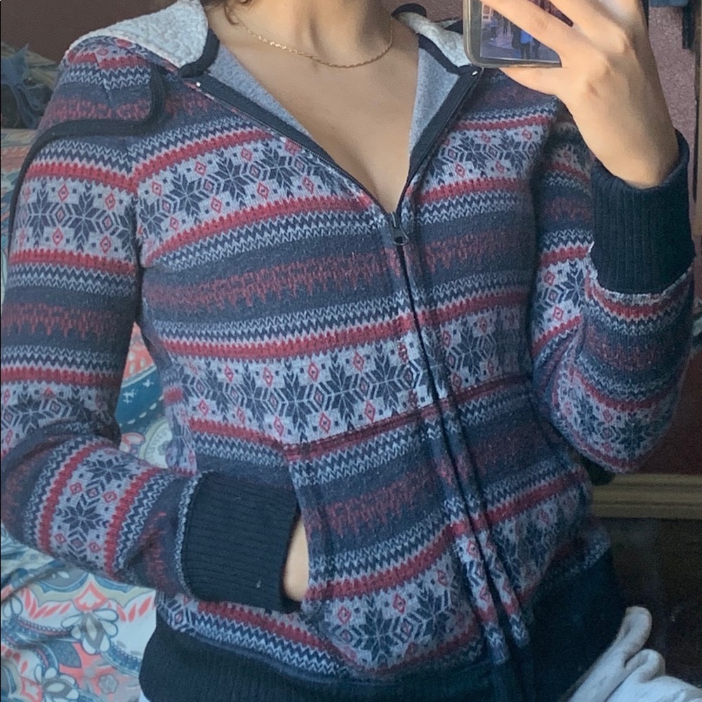 Cute warm sweater perfect for fall